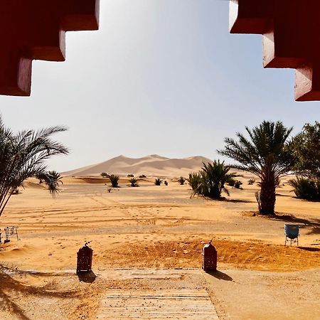 Hotel Camping Les Roses Des Dunes & Piscine Merzouga Buitenkant foto