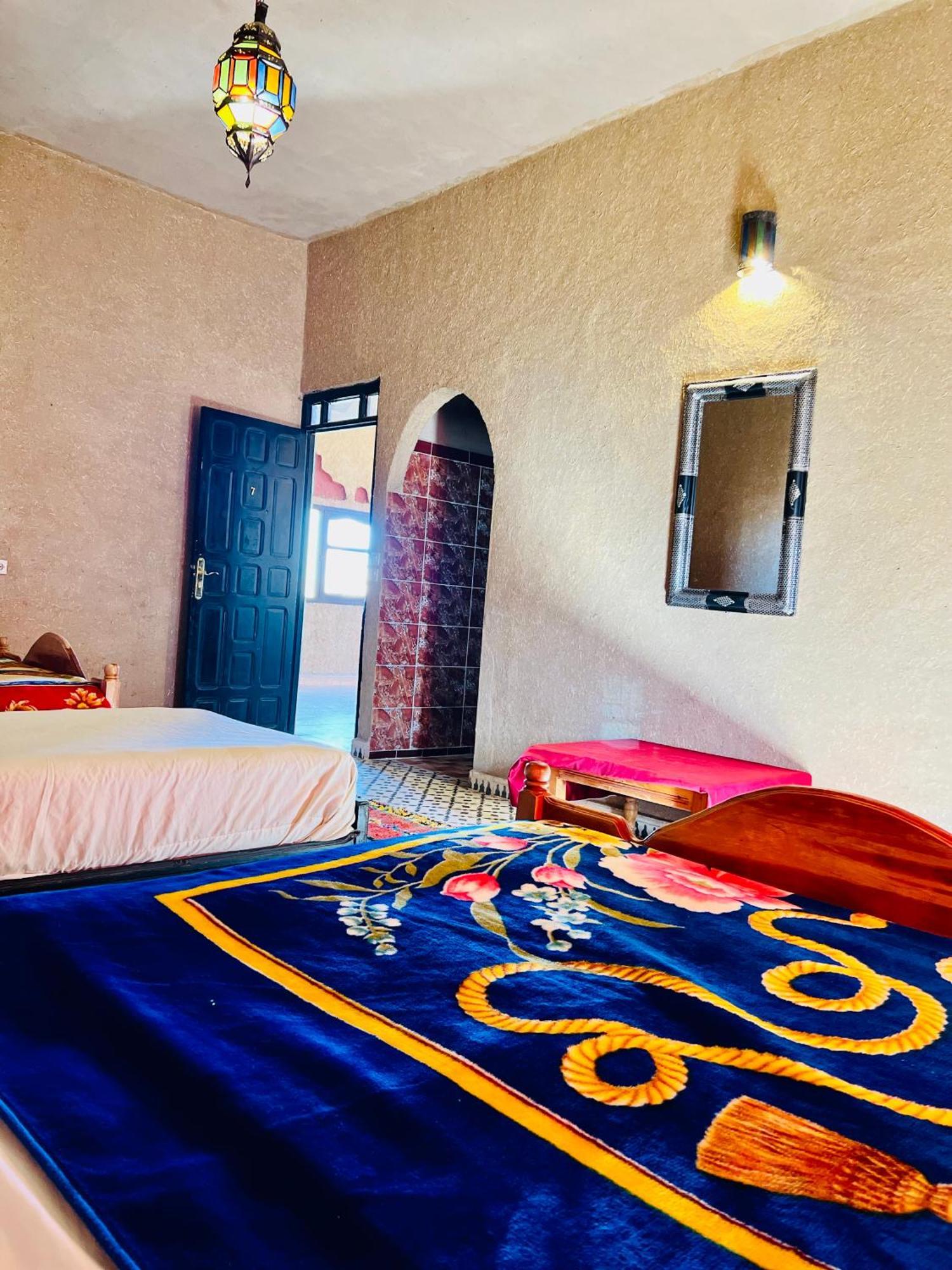 Hotel Camping Les Roses Des Dunes & Piscine Merzouga Buitenkant foto