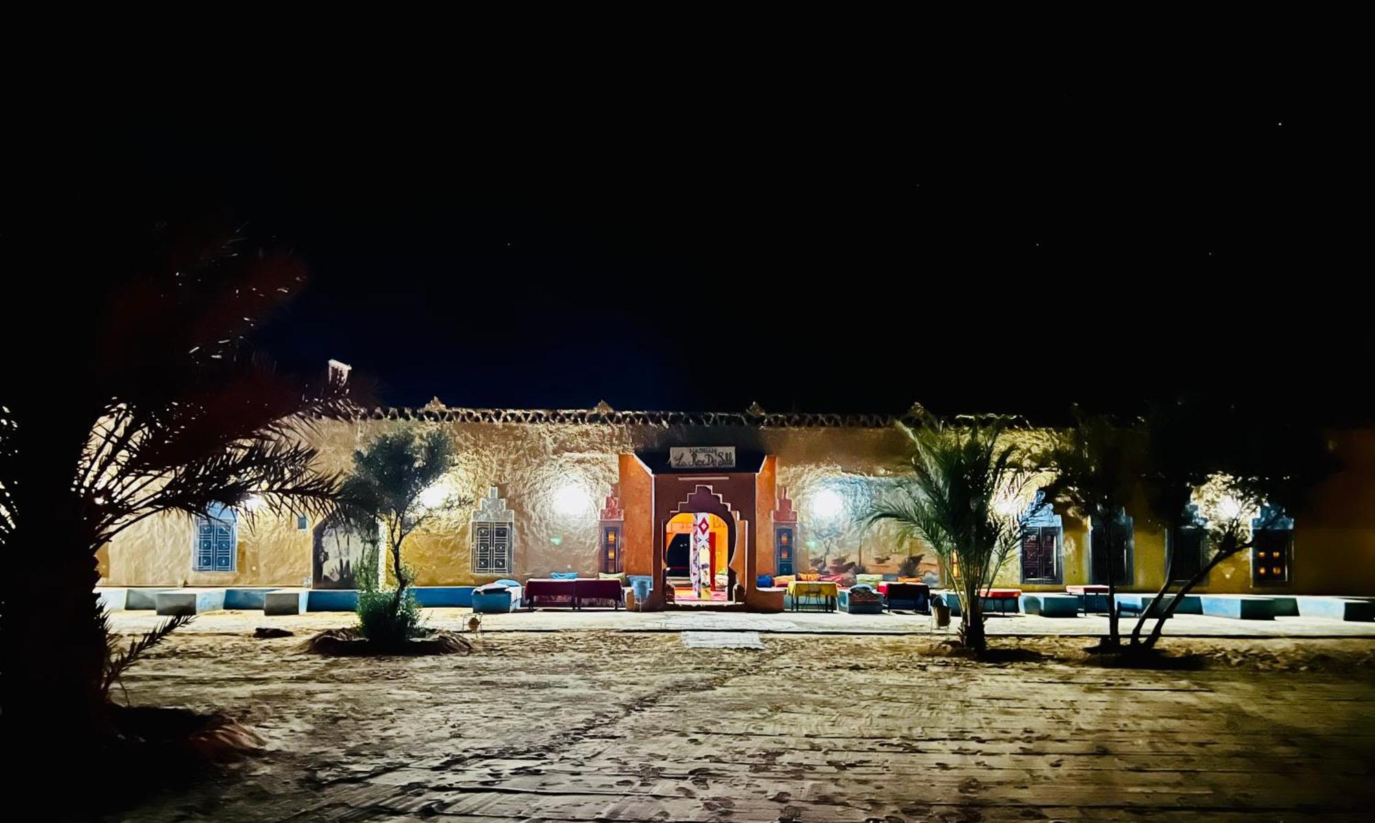 Hotel Camping Les Roses Des Dunes & Piscine Merzouga Buitenkant foto